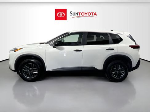 Used 2023 Nissan Rogue S FWD image 7
