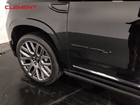 Used 2023 GMC Yukon Denali Ultimate image 45