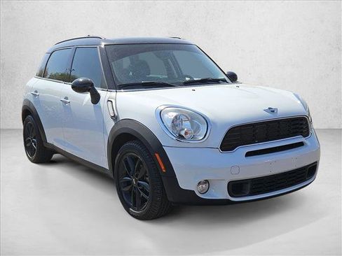 Used 2011 MINI Cooper Countryman S FWD image 3