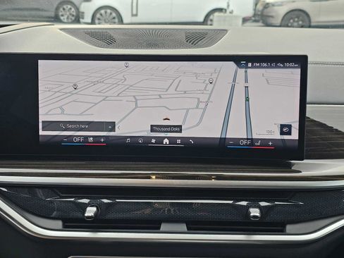 Used 2024 BMW X7 xDrive40i w/ Premium Package image 26