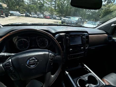 Used 2017 Nissan Titan Platinum Reserve AWD/4WD image 15
