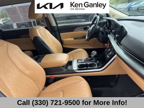 Used 2024 Kia Carnival LX FWD image 58