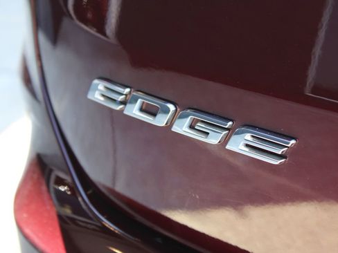 Used 2019 Ford Edge Titanium w/ Equipment Group 301A image 21