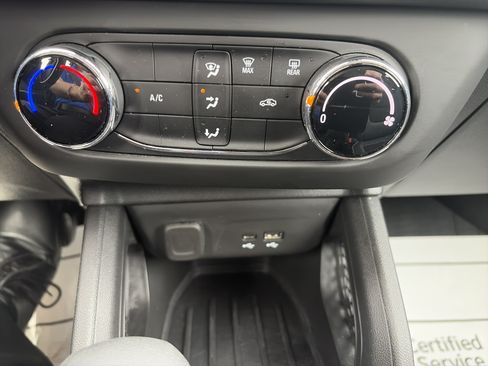 Used 2024 Chevrolet TrailBlazer LS w/ LS Confidence Package FWD image 21