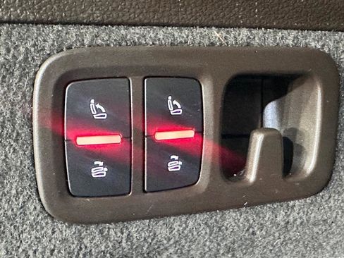 Used 2017 Audi Q7 3.0T Premium image 15