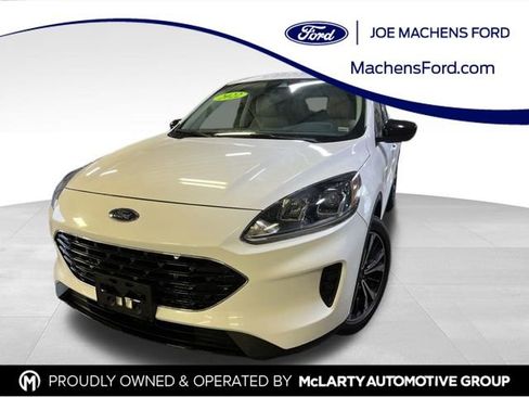 Used 2022 Ford Escape SE w/ SE Sport Appearance Package FWD image 1