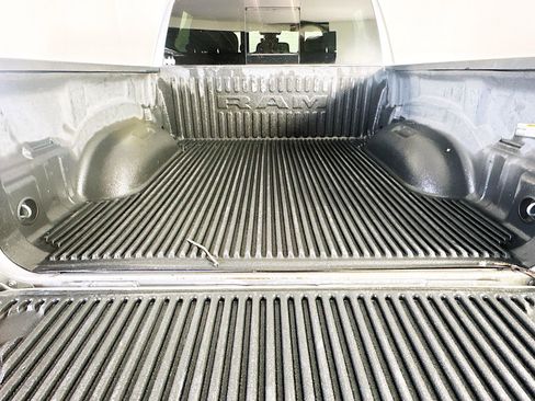 Used 2019 RAM 1500 Big Horn AWD/4WD image 26