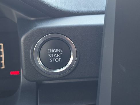 Used 2025 Toyota 4Runner SR5 image 28