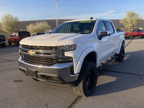 Used 2020 Chevrolet Silverado 1500 LT image 3