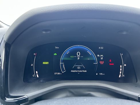 Used 2025 Toyota Camry SE FWD image 25