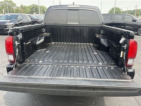 Used 2022 Toyota Tacoma SR AWD/4WD image 23