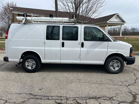Used 2013 Chevrolet Express 2500 image 6