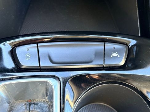 Used 2024 Chevrolet Trax LT w/ LT Convenience Package image 23