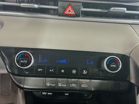 Used 2023 Hyundai Elantra SEL FWD image 22