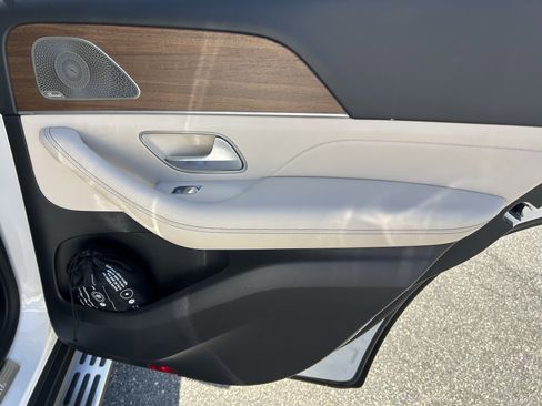 Used 2022 Mercedes-Benz GLE 350 4MATIC image 18