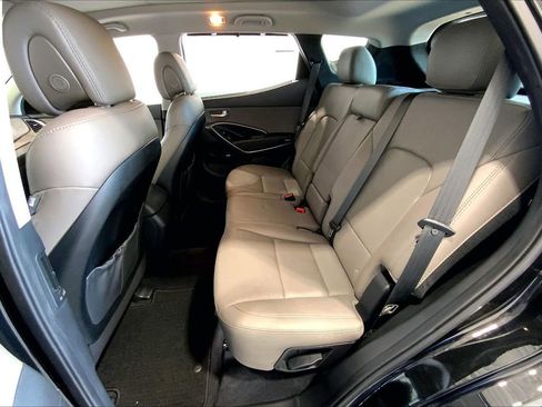Used 2017 Hyundai Santa Fe Sport image 19