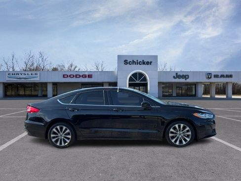 Used 2020 Ford Fusion SE AWD/4WD image 2