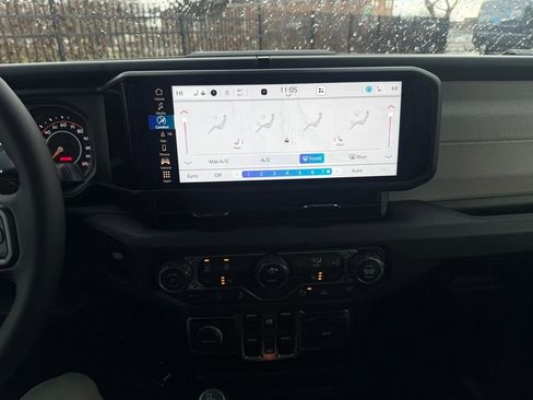 New 2026 Jeep Gladiator Sport image 21