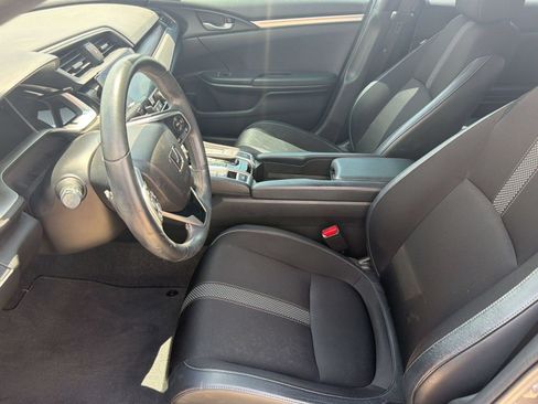 Used 2021 Honda Civic Sport image 5