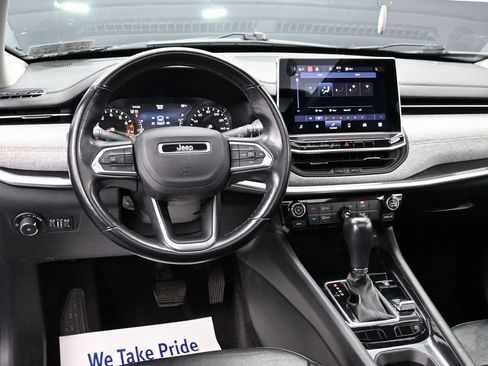 Used 2022 Jeep Compass Latitude w/ Sun and Sound Group image 31