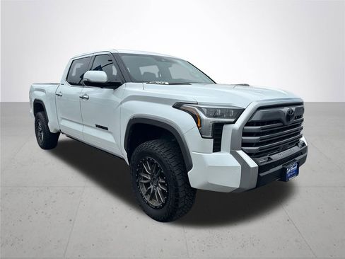 Used 2023 Toyota Tundra Limited AWD/4WD image 5