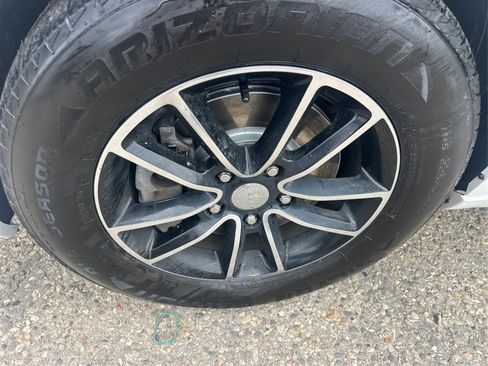 Used 2017 Dodge Grand Caravan GT FWD image 18
