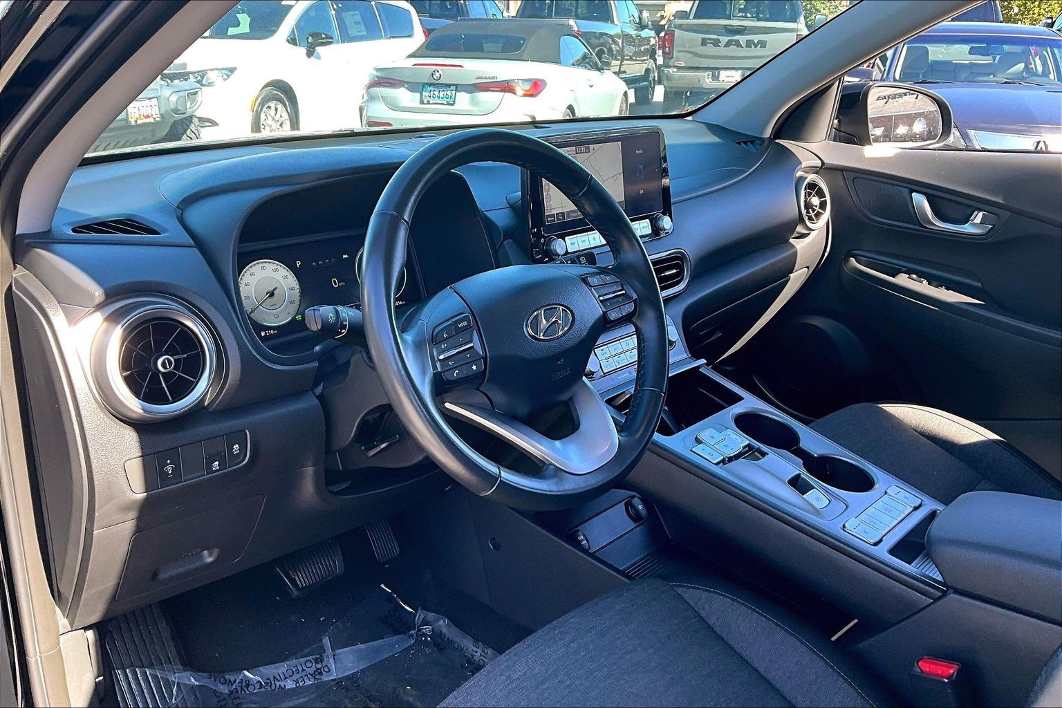 Used 2023 Hyundai Kona SEL FWD image 11