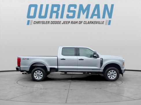 Used 2024 Ford F250 XLT image 2