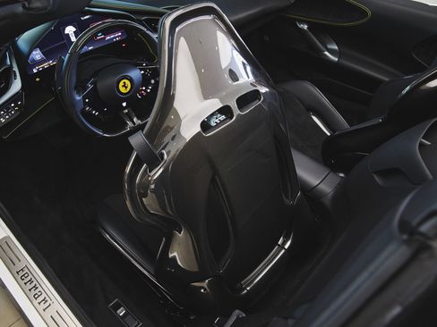 Used 2024 Ferrari SF90 Spider image 24