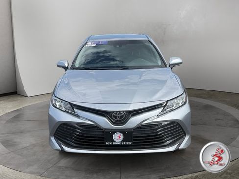 Used 2019 Toyota Camry LE w/ Convenience Package FWD image 2