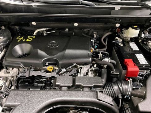 Used 2020 Toyota RAV4 XLE Premium AWD/4WD image 10