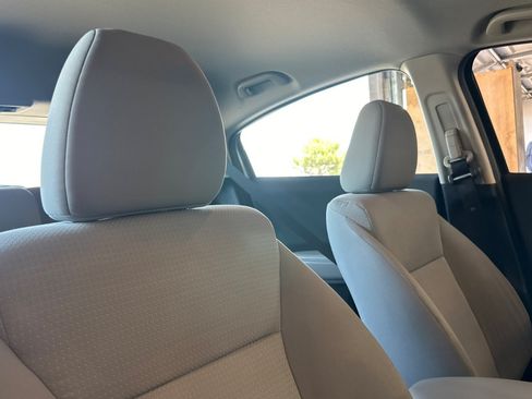 Used 2020 Honda HR-V LX image 17