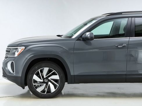 New 2026 Volkswagen Atlas SE FWD image 42