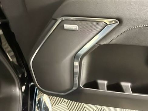 Used 2023 Chevrolet Silverado 1500 LTZ AWD/4WD image 32