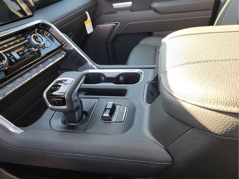 New 2025 GMC Sierra 1500 Denali w/ Denali Reserve Package image 25