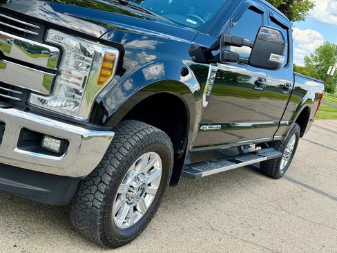 Used 2019 Ford F250 Lariat w/ Lariat Ultimate Package AWD/4WD image 11