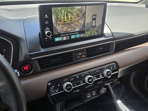 Used 2023 Honda Pilot Elite image 23