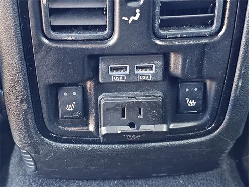 Used 2024 Dodge Durango GT image 19