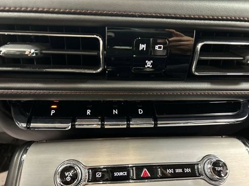 Used 2023 Lincoln Aviator AWD w/ Premium Package image 18