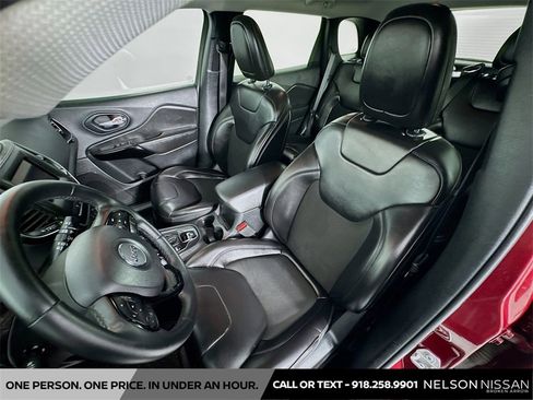 Used 2019 Jeep Cherokee Latitude Plus image 20