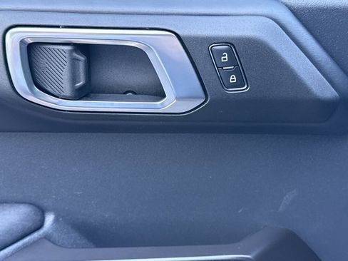 Used 2025 Ford Bronco Outer Banks AWD/4WD image 17