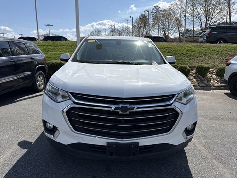 Used 2019 Chevrolet Traverse LT image 3