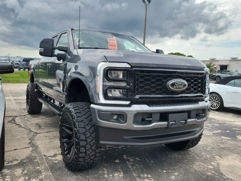Used 2025 Ford F250 Lariat w/ Black Appearance Package AWD/4WD image 1