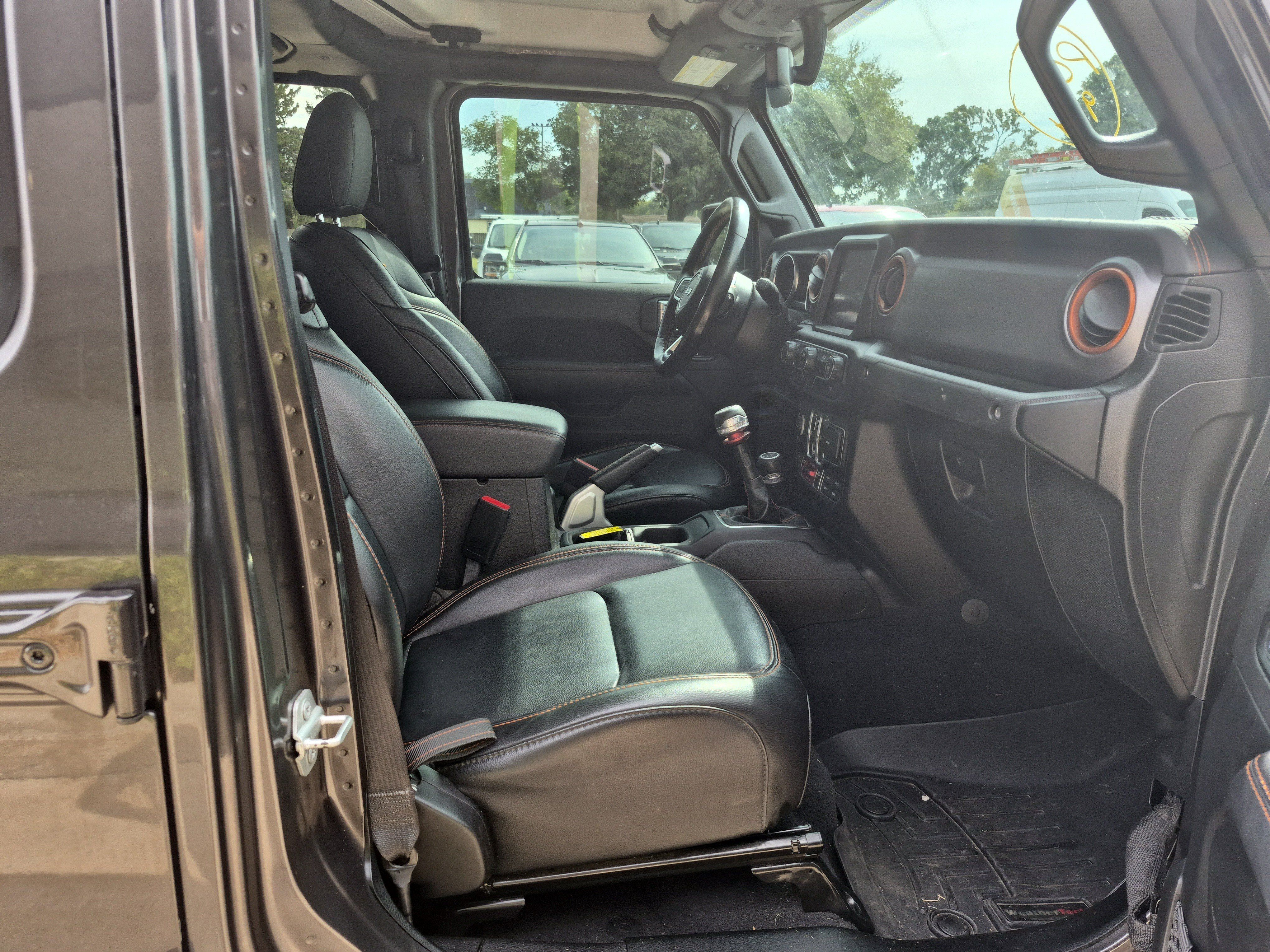 Used 2021 Jeep Gladiator Mojave AWD/4WD image 12