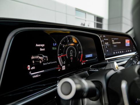 Used 2023 Cadillac Escalade V image 30