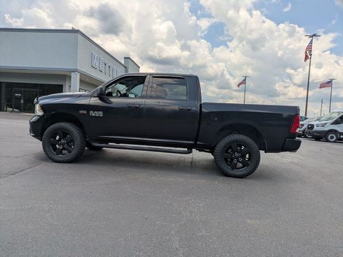 Used 2018 RAM 1500 Express w/ Express Value Package RWD image 7