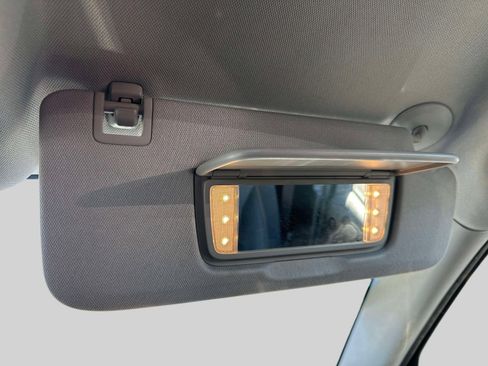 Used 2019 Chevrolet Equinox LT AWD/4WD image 37
