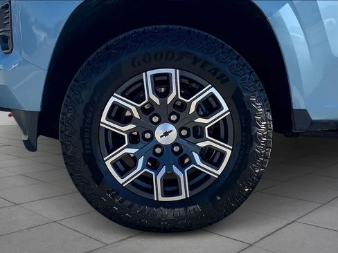 Used 2025 Chevrolet Colorado Z71 image 10