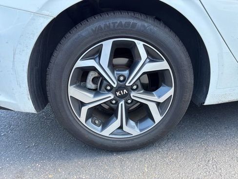 Used 2021 Kia Forte LXS image 8