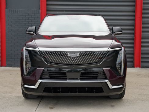 Used 2025 Cadillac Escalade IQ Luxury 2 w/ LPO, Premium Carpet Package AWD/4WD image 6